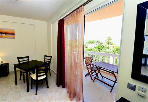 Hotel Golden Rose 3*