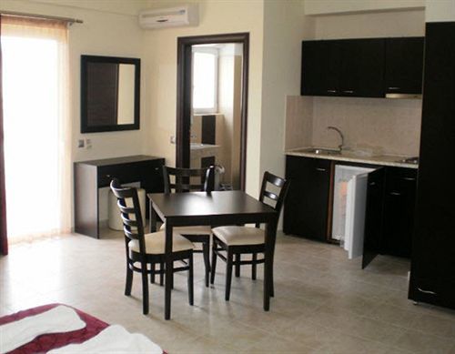 Golden Rose Hotel 3*