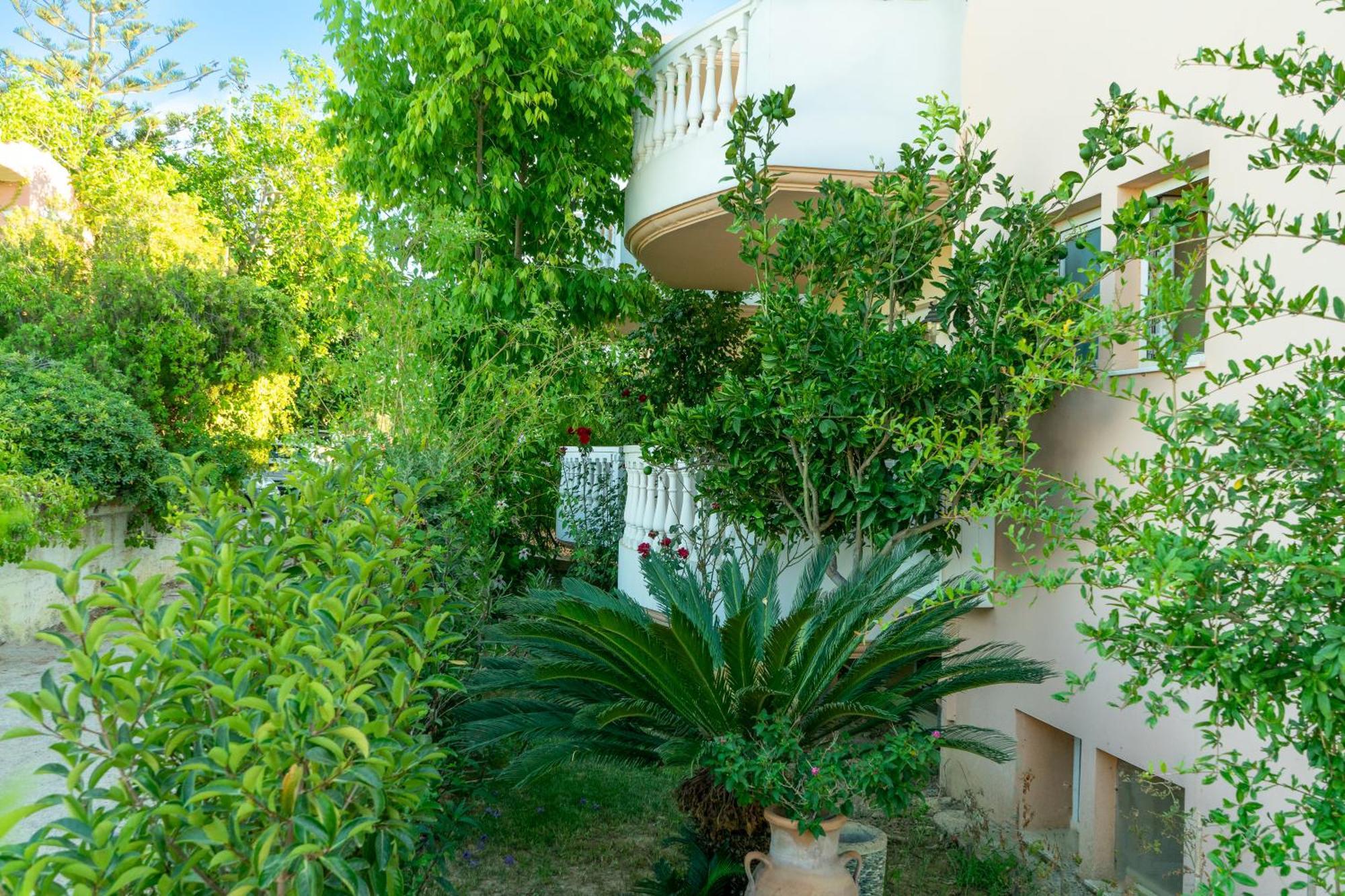 Hotel Golden Rose 3*