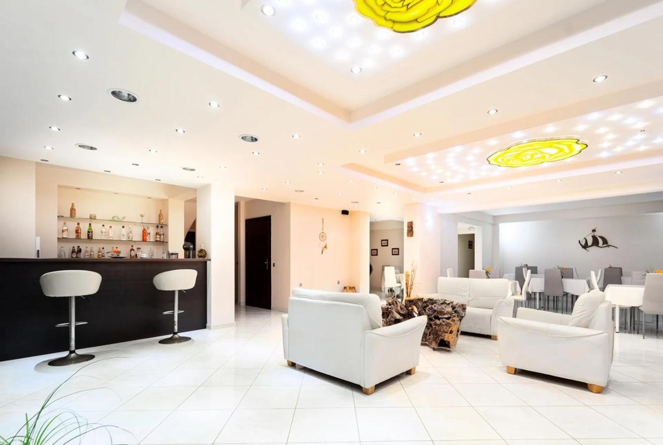 Hotel Golden Rose 3*
